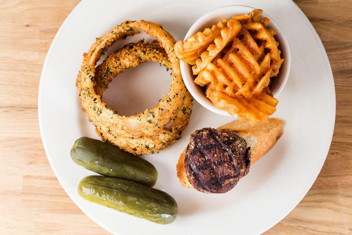 Hot Dill Pickles (32oz)